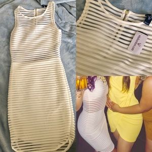 Windsor ivory/white dress, Size Medium